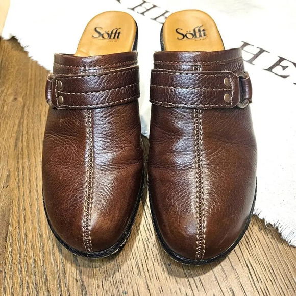 Söfft Brown Leather Clogs - Comfortable Slide-On Shoes - Picture 1 of 8